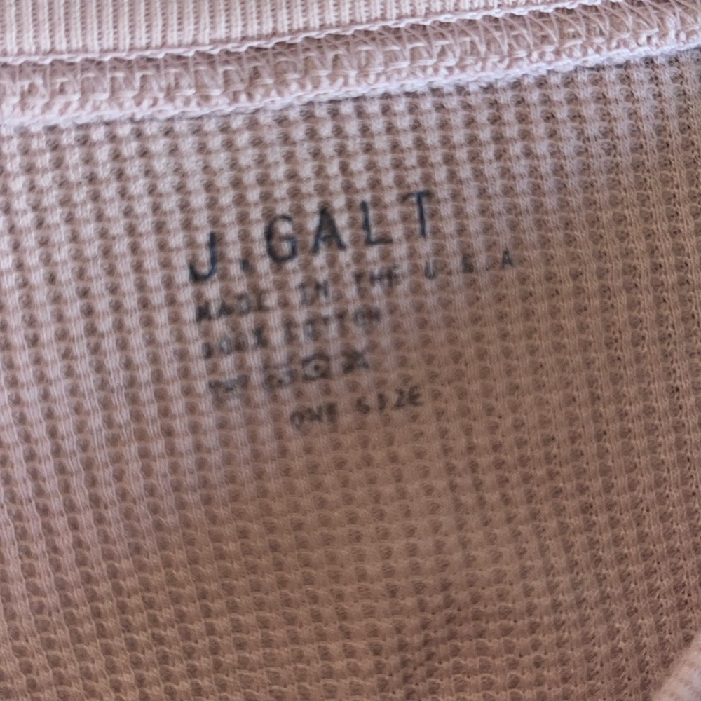 Brandy Melville long sleeve tee - Picture 7 of 9